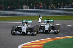 Sakit Hati Hamilton ke Rosberg Belum Hilang