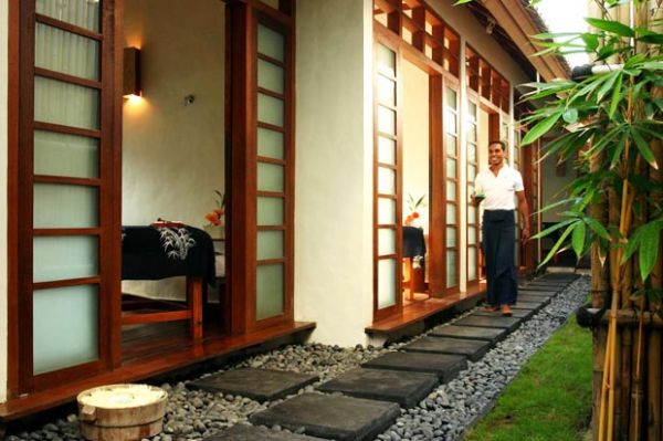2. Jari Menari (blogmisteraladin.com)