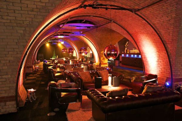 9.The Vaults London (misteraladin.com)