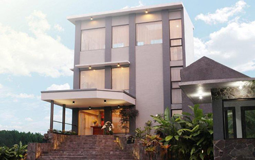 Amira Hotel