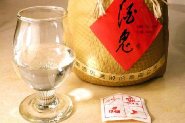 Baijiu arak putih atau arak beras China