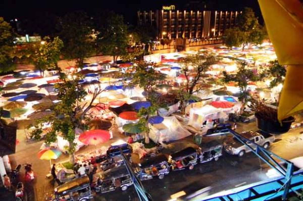 Pasar Malam Chiang Mai (Chiang Mai, Thailand)