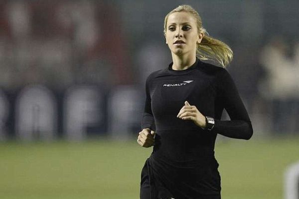Deretan Wasit Cantik yang Menghebohkan Sepak Bola