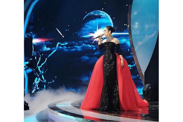 Mewahnya Gaun Syahrini, Krisdayanti dan Ashanty