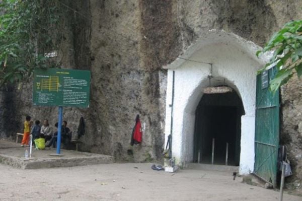 Plesir ke Urband Legend di Bandung