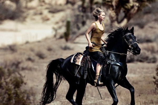 Jennifer Lawrence cover issue Vogue US Desember 2015 (vogue.com)