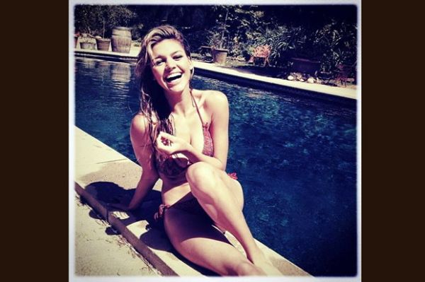 kelly-rohrbach-instagram (dazzlingcelebrity.com)