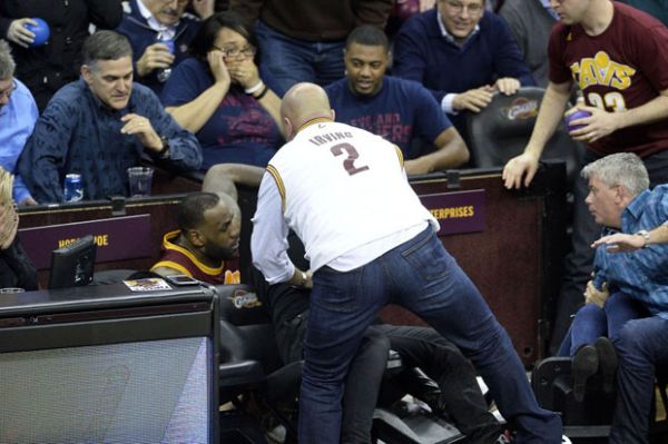 James Bikin Cedera Penonton, Cavaliers Tundukkan Thunder