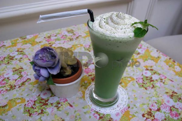 Iced Matcha Mint Tea Bradley's Iced Matcha Mint Tea Bradley's