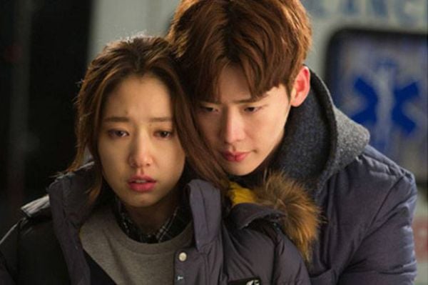 Lee Jong Suk dan Park Shin Hye Lee Jong Suk dan Park Shin Hye