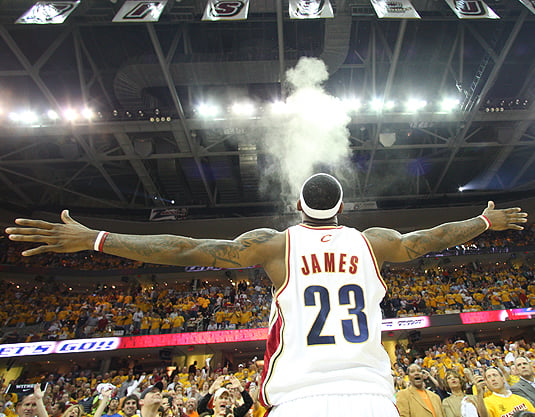 Lebron James Cetak <em>Double-double</em> ke-300 Sepanjang Karier