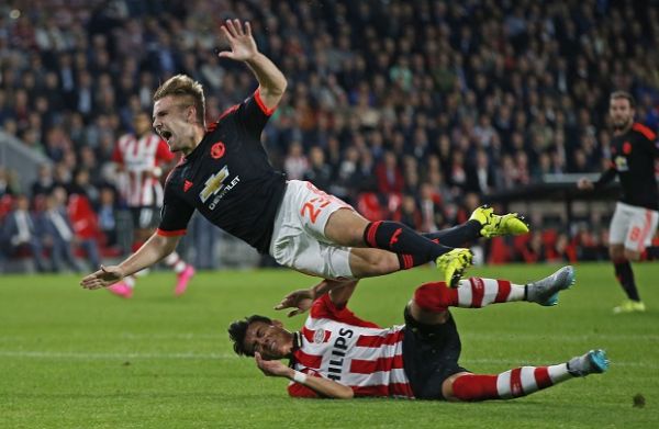 Gol Depay Dibalas Moreno
