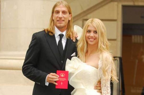 Berbekal Cinta, Istri Dijadikan Agen oleh Striker Inter