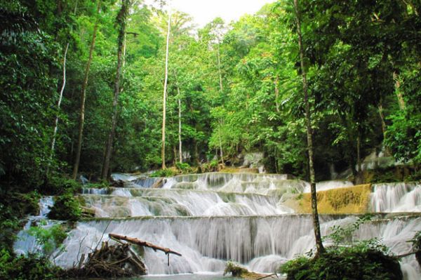 5 Air Terjun Terindah di Indonesia