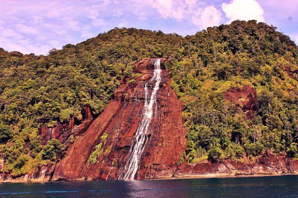 5 Air Terjun Terindah di Indonesia