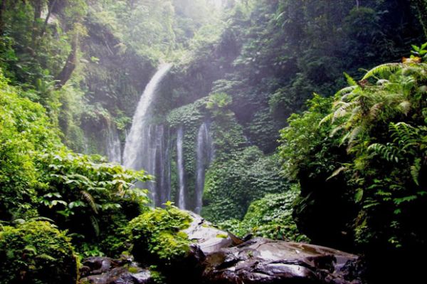 5 Air Terjun Terindah di Indonesia