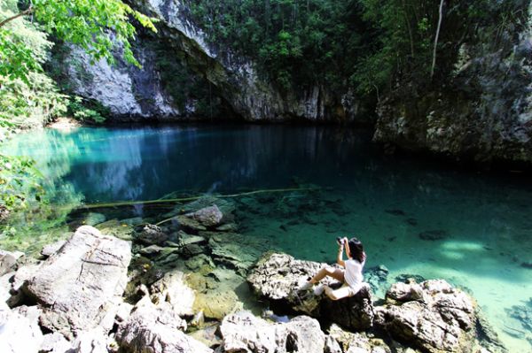 7 Danau Berair Sebening Kaca di Indonesia