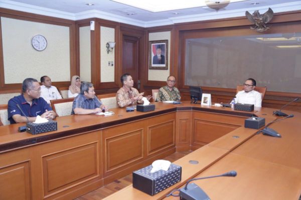 Audiensi Pahlawan untuk Indonesia dengan Menteri Tenaga Kerja dan Transmigrasi Hanif Dhakiri