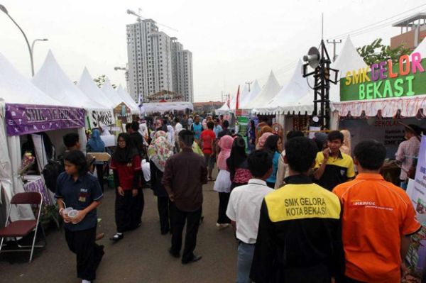 Bekasi Helat Bekasi Education Fair 2015