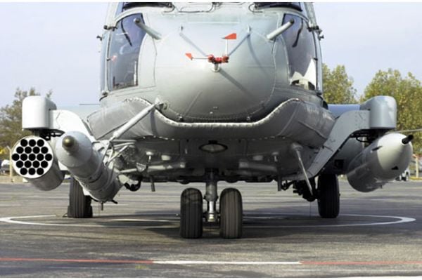  EC725 Cougar, Pesaing Sepadan Helikopter AW101