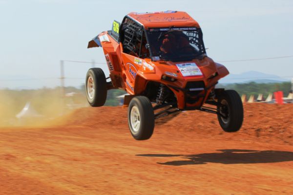 Juara Indonesia Xtreme Offroad 2015 Disegel Jhonlin Racing
