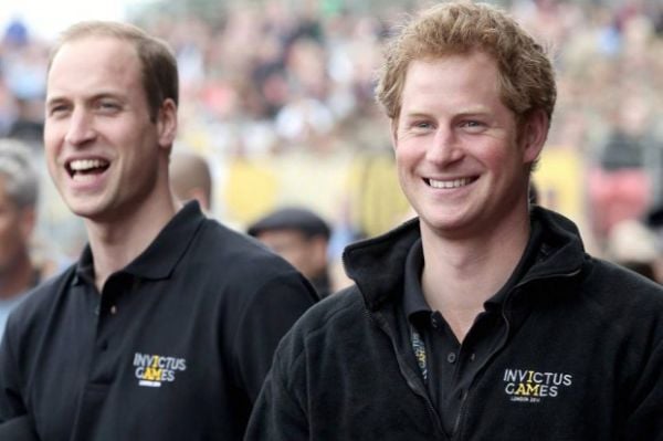pangeran william dengan pangeran harry