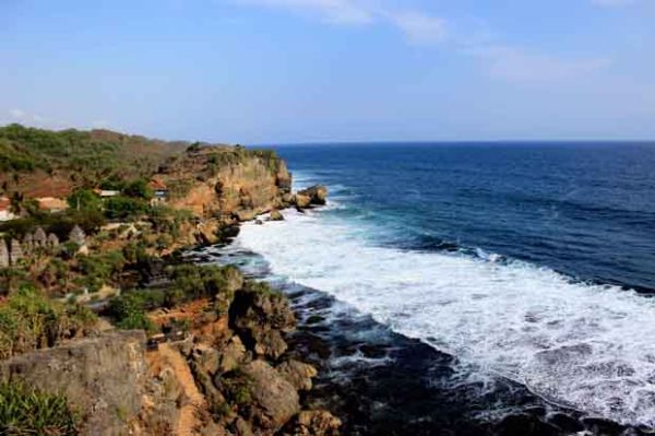 5 Pantai Tersembunyi Super Cantik di Yogyakarta