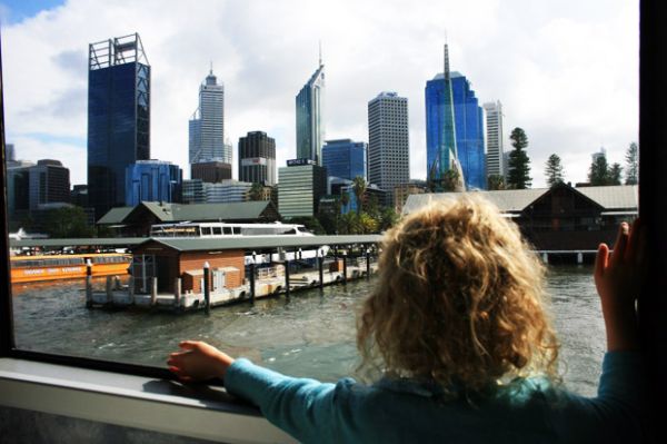 Perth-Swan-River-Scenic-Cruise-Australia (worldwanderingkiwi.com)
