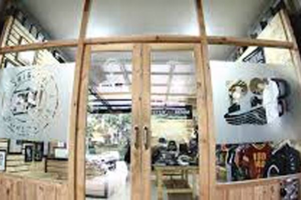 6 Tempat Wisata Belanja di Bandung