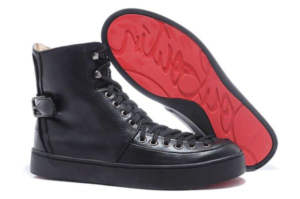 5 Sepatu Pria yang Wajib di Musim Hujan