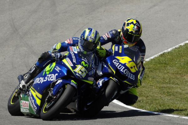 Senggolan Rossi: Mulai dari Biaggi, Gibernau, Stoner Hingga Marquez