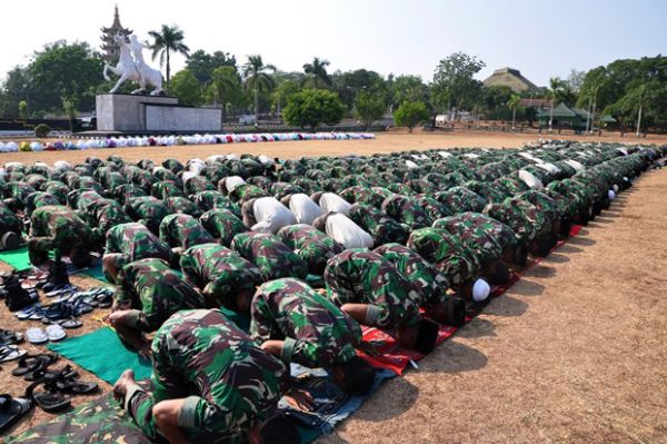 Prajurit Kodam IV/Diponegoro Gelar Salat Istisqa