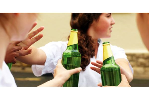 saying-no-alcohol (yourteenmag.com)