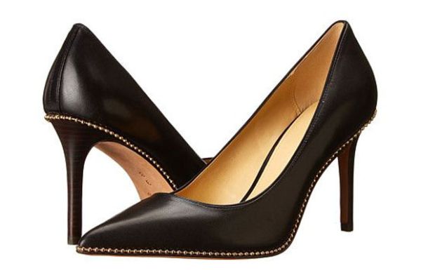 5 Model <em>High Heels</em> Hitam yang Wajib Dimiliki Wanita
