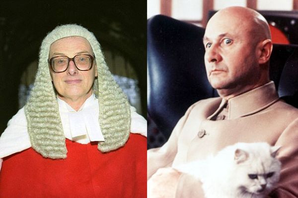 Sir John Blofeld dan Ernst Stavro Blofeld (dailymail)
