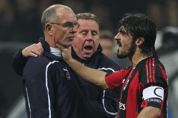 6 Pesepak Bola Paling Brutal di Dunia