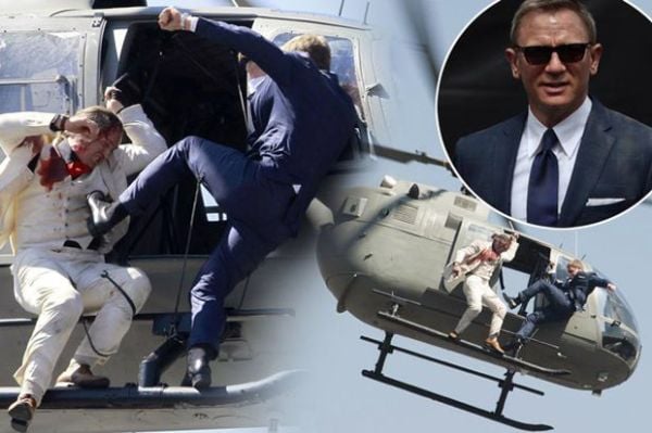 helicopter james bond