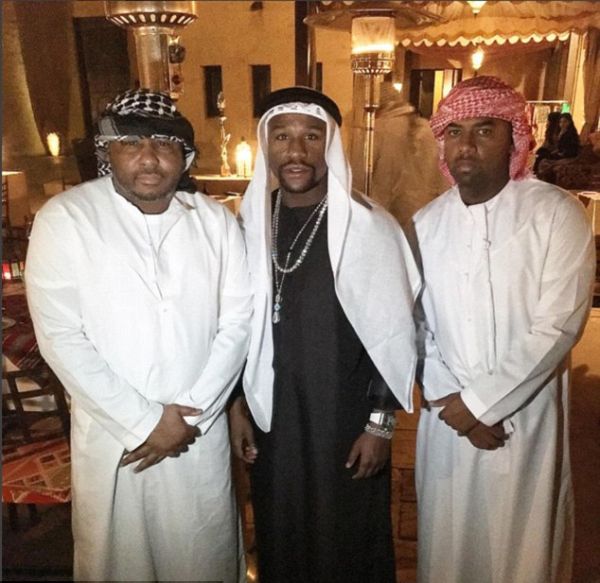 Mayweather Plesiran Naik Unta di Tanah Arab