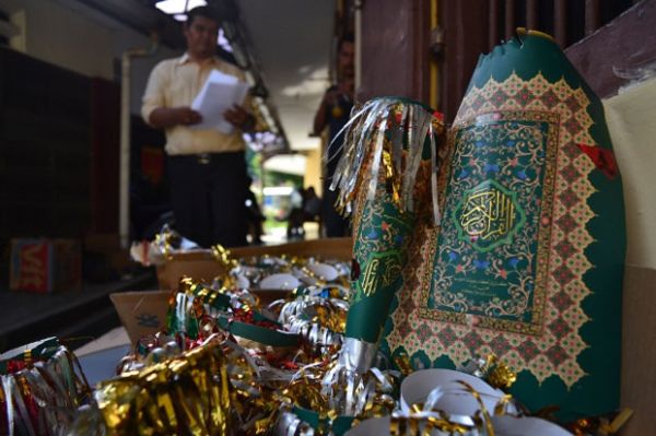 FPI Desak Polisi Usut Dalang Peredaran Terompet Berbahan Sampul Alquran