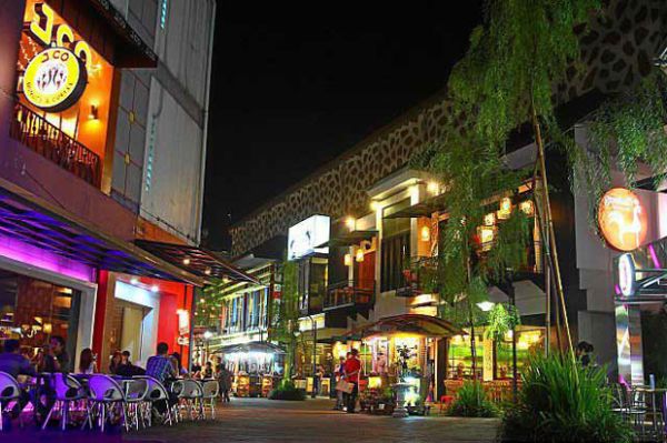 6 Tempat Wisata Belanja di Bandung