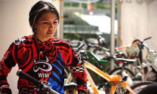 6 Bidadari Indonesia Pecinta Olahraga Ekstrem