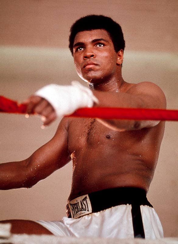 Mengejutkan, Mayweather Jr Kalahkan Muhammad Ali