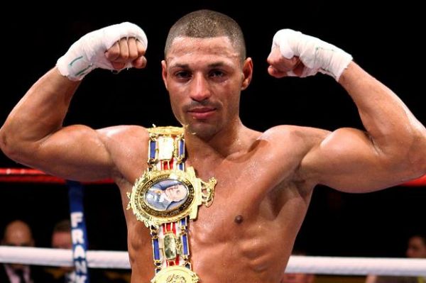 Tyson Jagokan Pacquiao, Amir Kahn Bela Mayweather Jr.