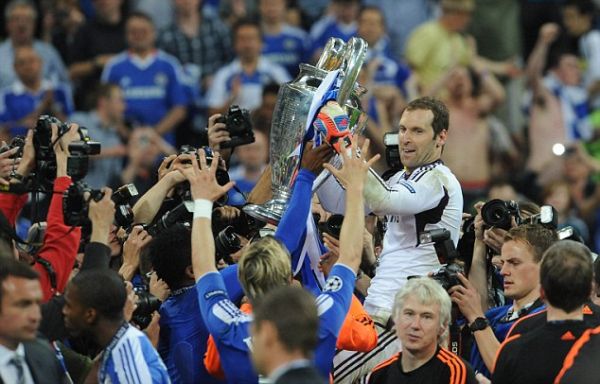 Lima Momen Bersejarah Cech di Chelsea