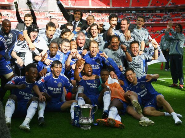 Lima Pertemuan Bersejarah Chelsea vs Manchester United