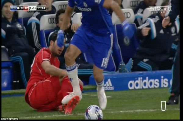 Bahkan Gerrard Tak Bisa Sembunyikan Emosinya Pada Costa