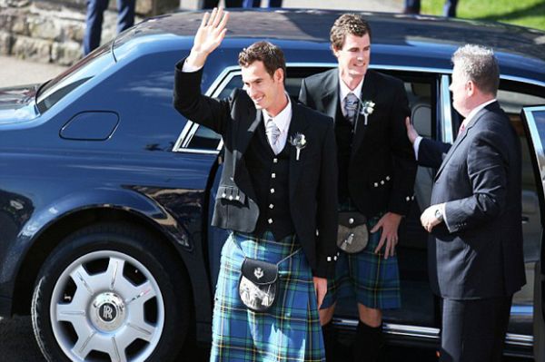 Murray Resmi Nikahi Kim Sears