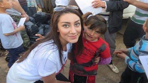 Wanita Cantik Ini Tinggalkan Segalanya Demi Bantu Korban ISIS