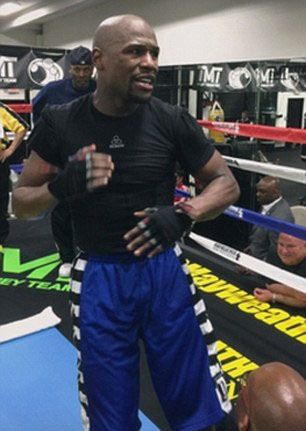 Mayweather Pamer Latihan Perdana di Medsos