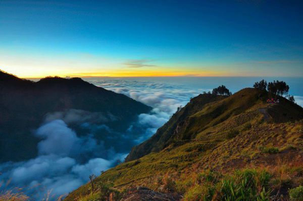 Tujuh Gunung Tertinggi di Indonesia